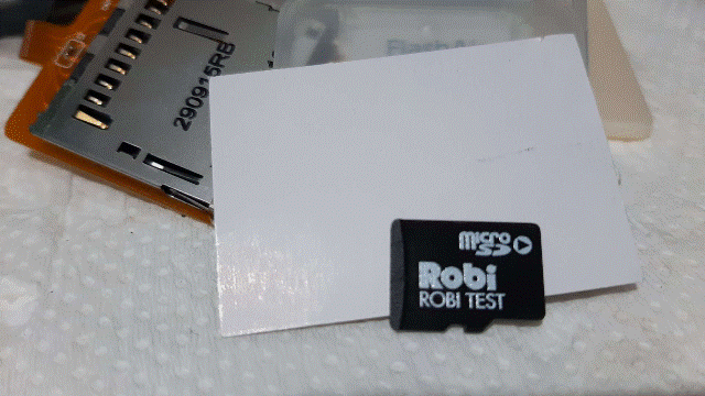 Robi2022.12.25_08_準備Micro SD卡[Robi TEST2013.10.18~2014.10.28(FAT_2GB)].gif